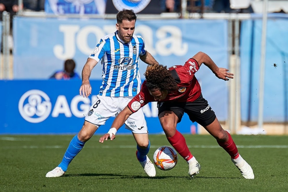 九游会真人 -包含里昂发布备战花絮，集结日伤情更新，国王杯任务艰巨，赛季目标并未改变的词条